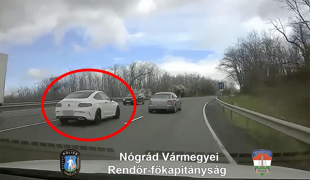 VIDEÓ: 15 pontot gyűjtött és 210 ezret fizetett ez a sofőr bolondok napján