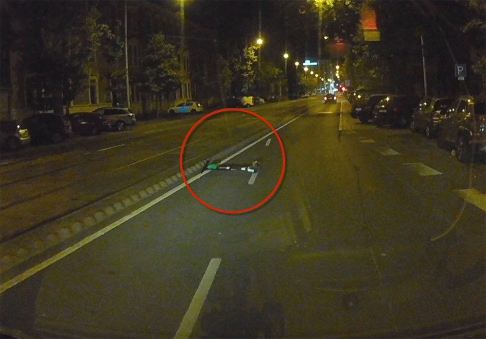 Meghalt egy biciklis, mert átesett egy elborult elektromos rolleren. Nyomoz a német rendőrség