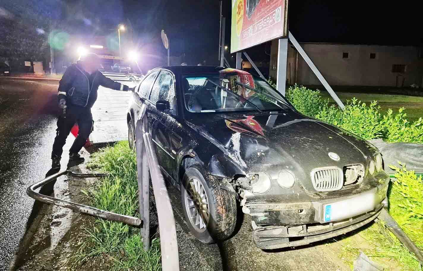 Azt kérte az ittas sofőr, hogy ne hívjanak rendőrt. Letarolta a kerítést