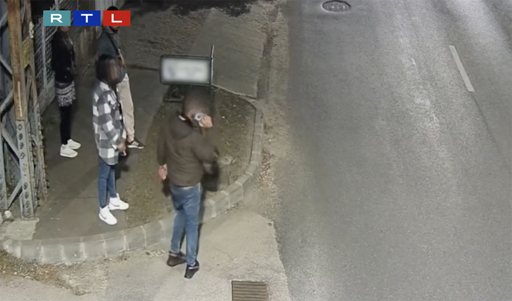 VIDEÓ: Van felvétel annak a kisbusznak az utasairól is, amivel elgázolták a 92 éves bácsit az M0-son
