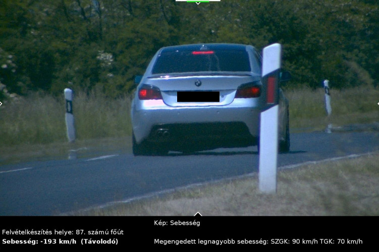 Közel 200-zal előzött egy BMW-s a 87-es úton