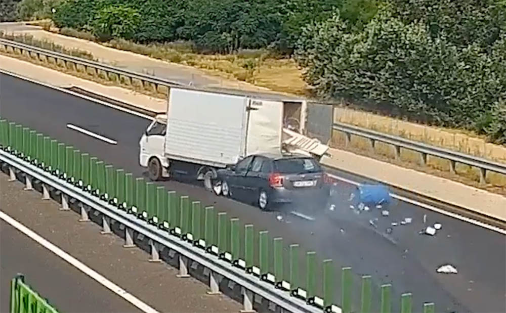 VIDEÓ: Felakadt rá és vonszolta maga után – Többek között ilyen eset is látható az új „Megáll Az Ész” videóban