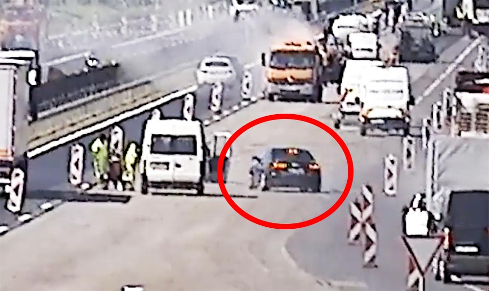 VIDEÓ: A munkaterület közepén rongyoltak át majd jött az ütközés
