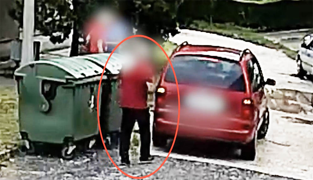 VIDEÓ: Leparkolt, majd házastársa barátja ütni kezdte az autóban