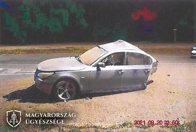 Mentő helyett a saját autójukkal akarták a kórházba vinni, mert rosszul lett. Kettős haláleset lett a vége