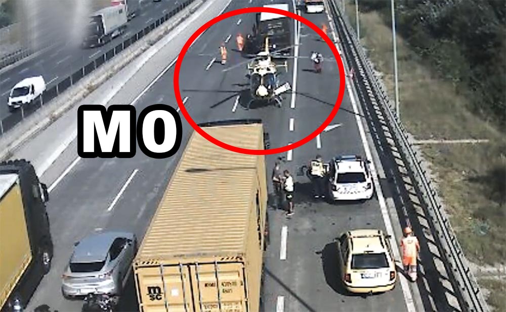 Ezt okozta egy autós az M0-son. Mentőhelikoptert is küldeni kellett