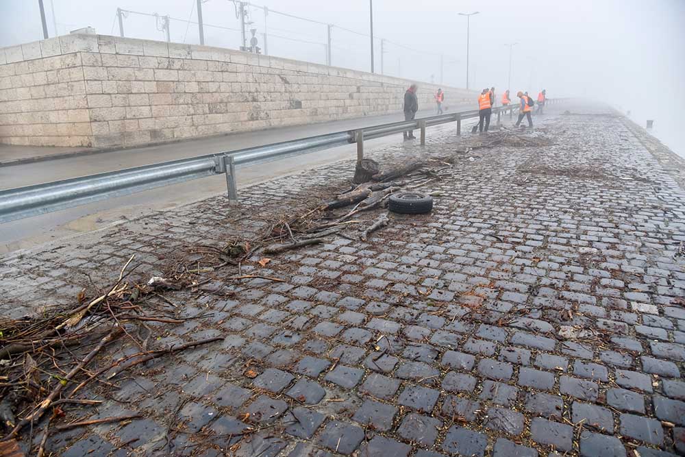 A főpolgármester megmutatta, hogy mit hagyott maga után a levonuló árhullám – FOTÓK