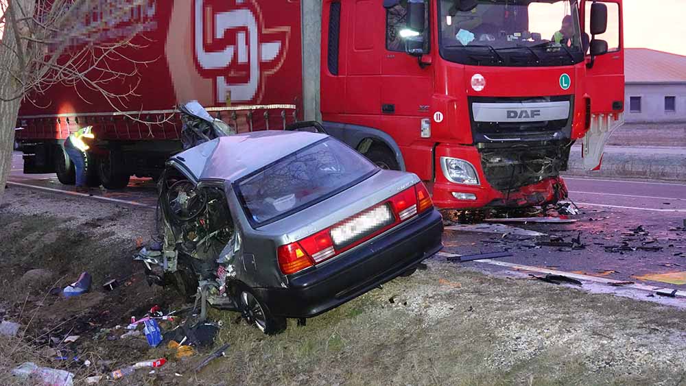 Lesújtó fotók érkeztek a halálos balesetről. Egy 54 éves férfi az áldozat