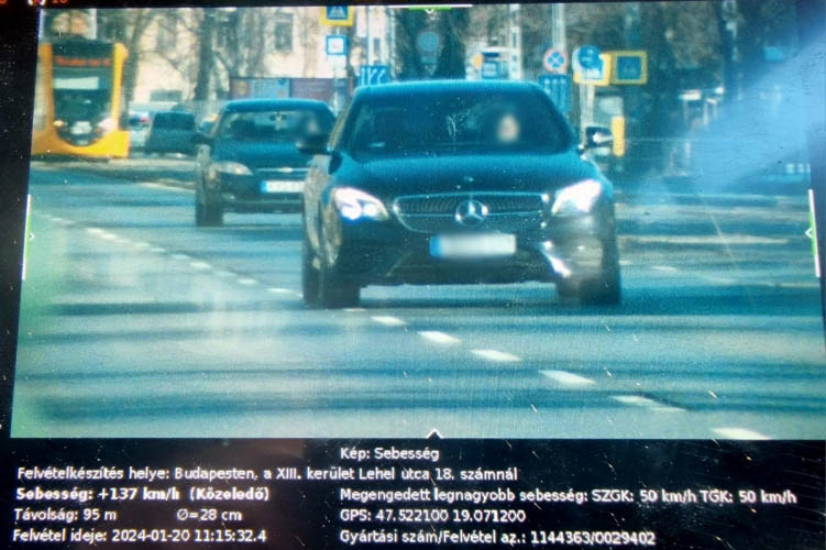 Újabb razzia: Volt akit közel 140-nel mértek be 50-es szakaszon