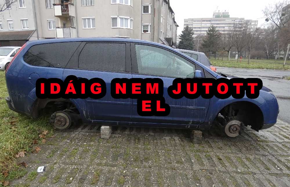 Kiestek a kerekek a család kocsija alól, mert a felnitolvaj csak a csavarok kitekeréséig jutott el