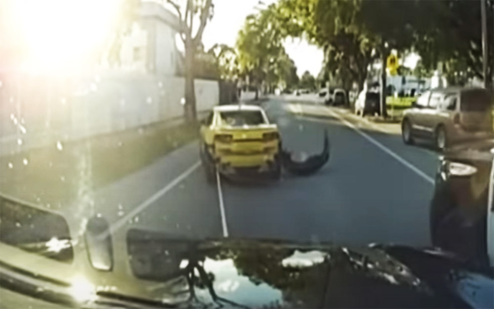 VIDEÓ: Mintha csak egy lasszóval fogták volna el a Camarót… Új eszközt vetett be a rendőrség Amerikában