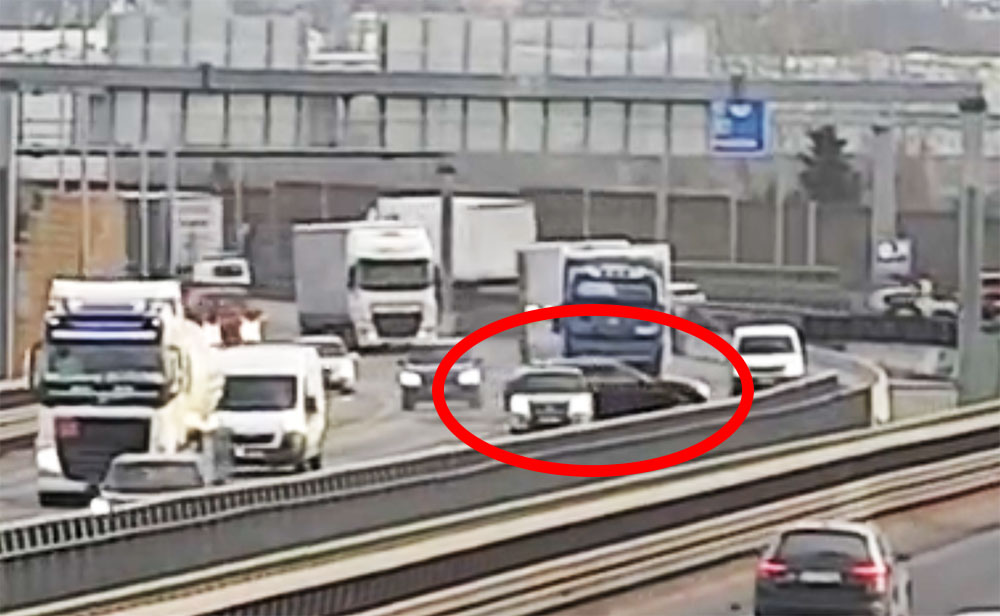 Hatalmas balesetet rögzített a kamera az M0-son – VIDEÓ