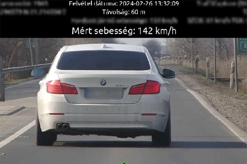 50 helyett 142 km/h-val száguldott. Még aznap befizette a büntetést
