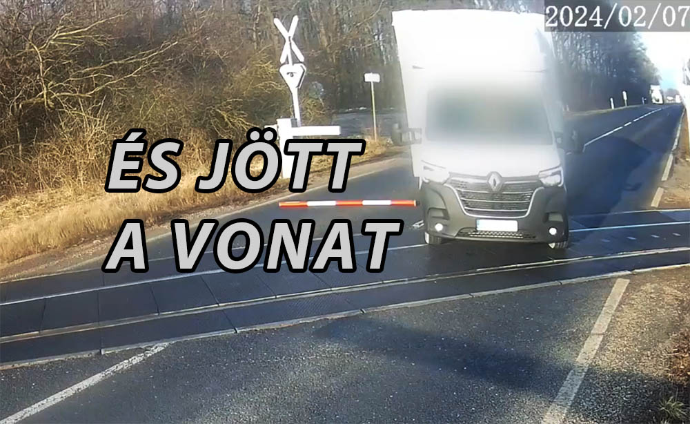 Elképesztő videót tett közzé a MÁV egy mai, nemeskeresztúri vasúti átjárós balesetről